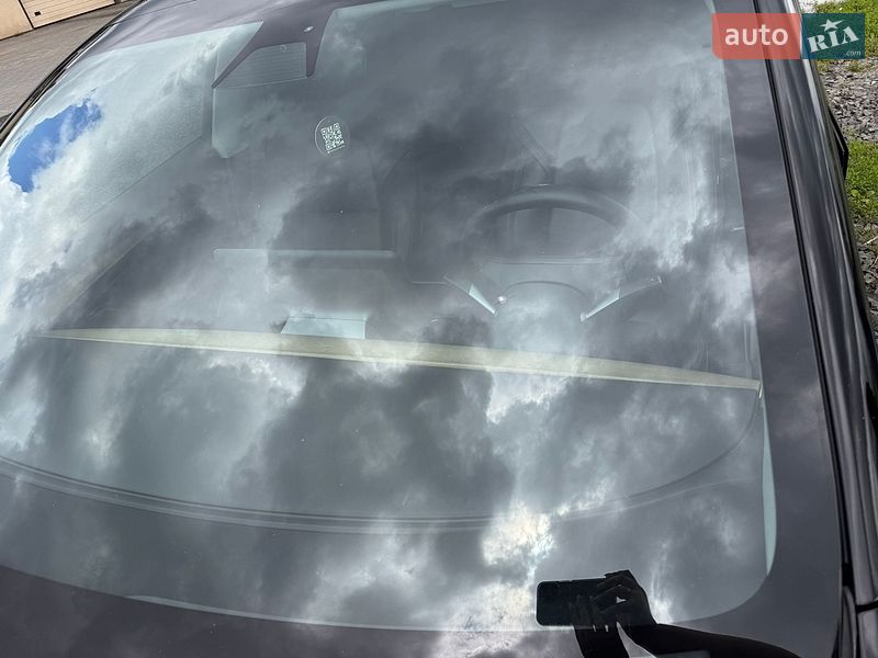 Седан Tesla Model 3 2021 в Луцке