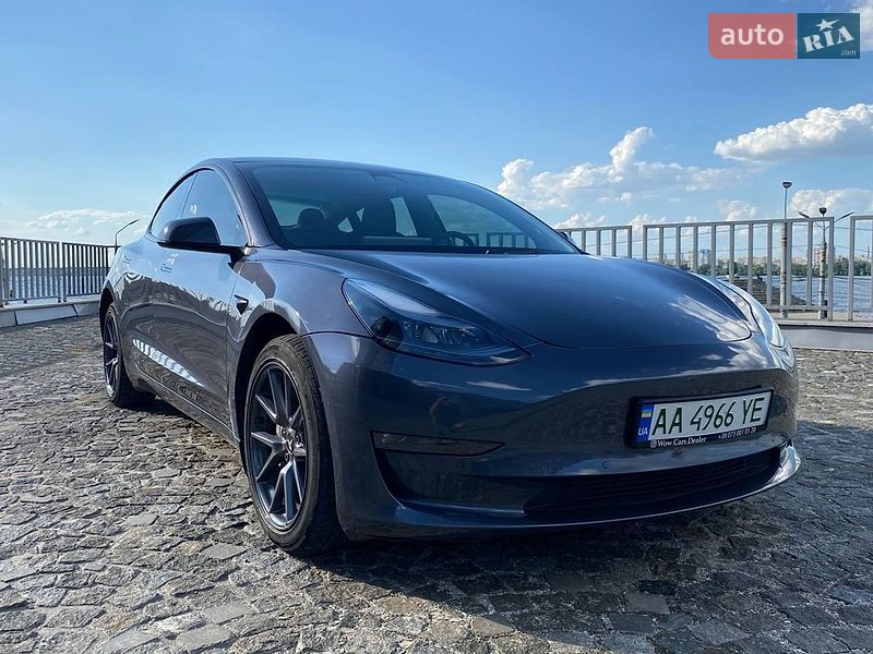 Tesla Model 3 2021