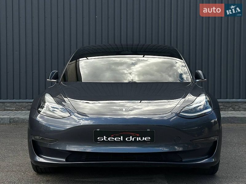 Tesla Model 3 2018
