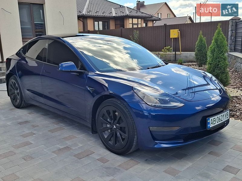 Седан Tesla Model 3 2022 в Вінниці