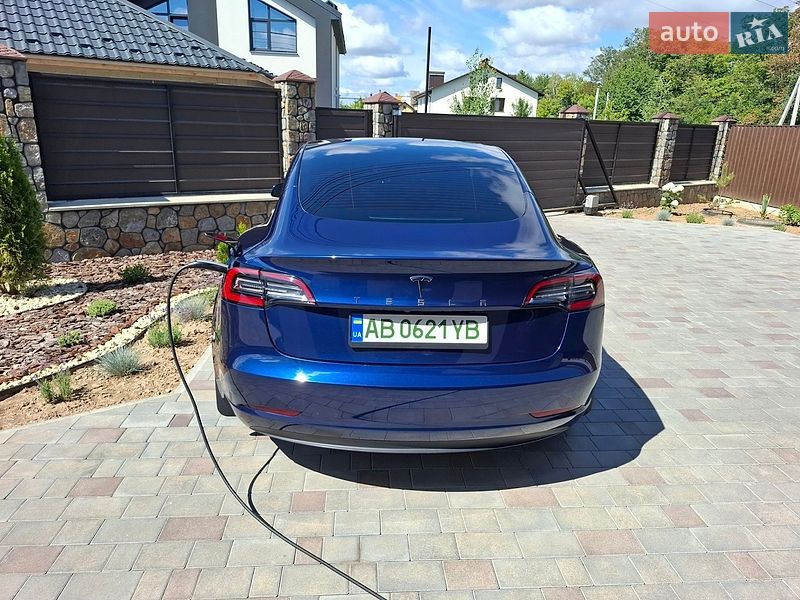 Седан Tesla Model 3 2022 в Вінниці