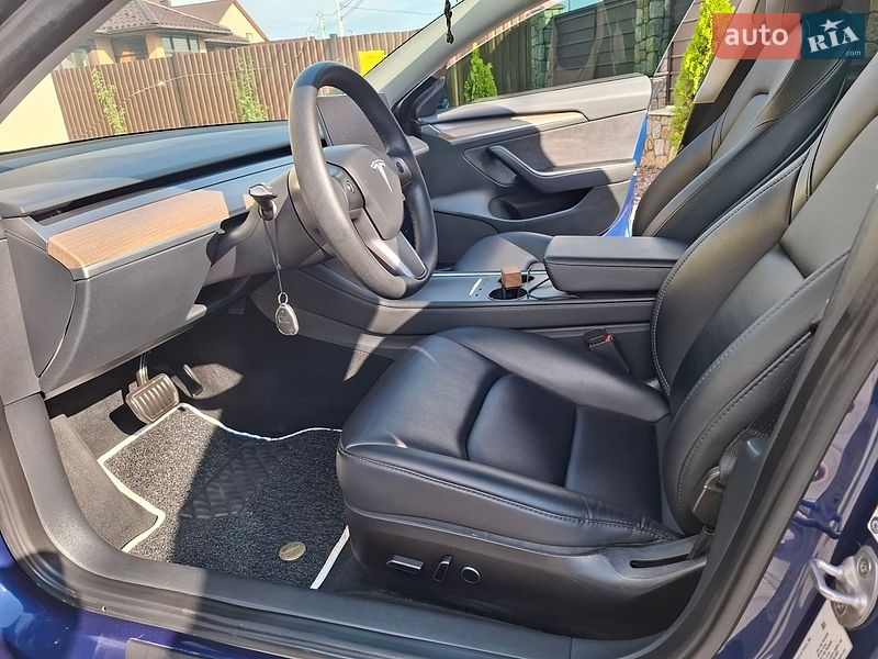 Седан Tesla Model 3 2022 в Вінниці