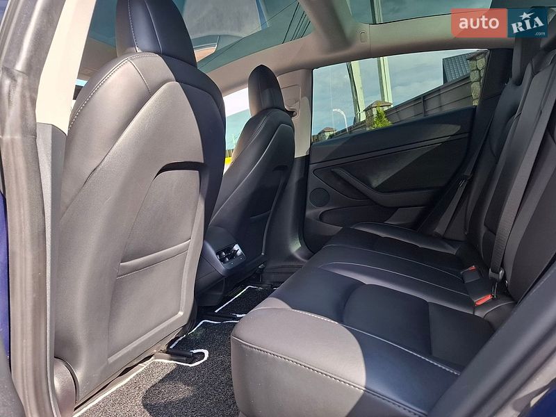 Седан Tesla Model 3 2022 в Вінниці