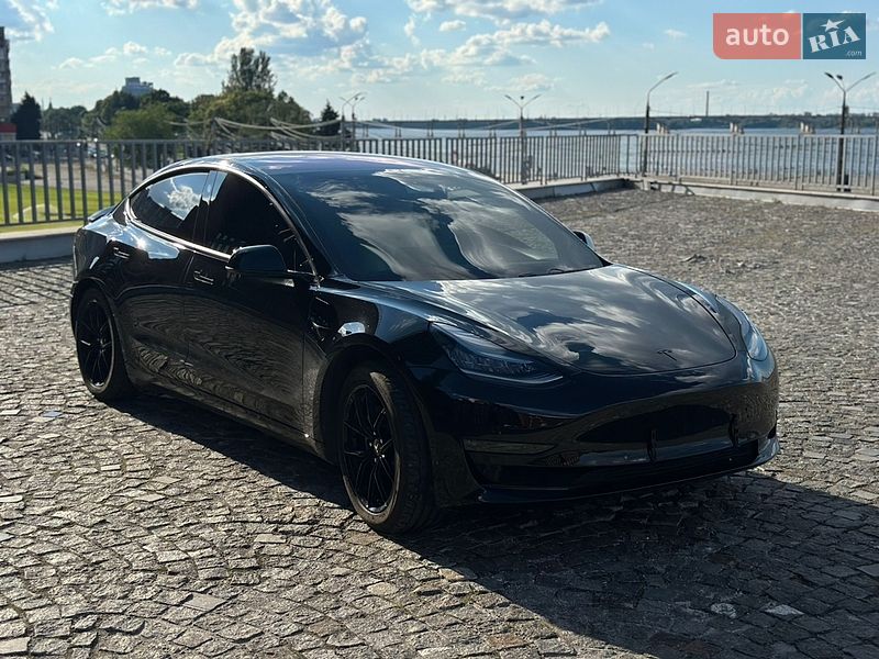 Tesla Model 3 2018