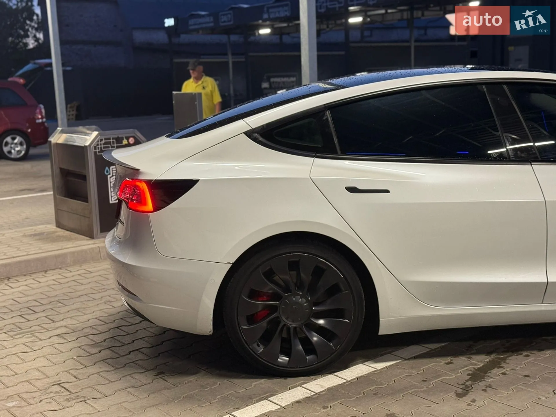 2020 Tesla Model 3 - мініатюра 9