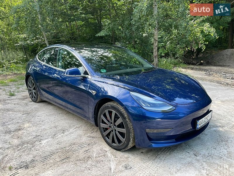 Седан Tesla Model 3 2019 в Києві