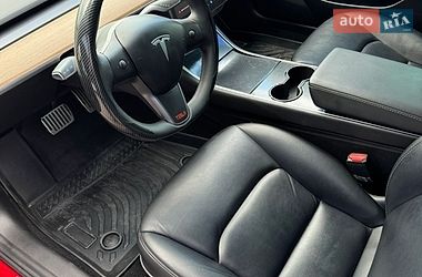 Седан Tesla Model 3 2020 в Прилуках