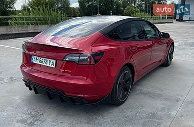 Седан Tesla Model 3 2020 в Прилуках