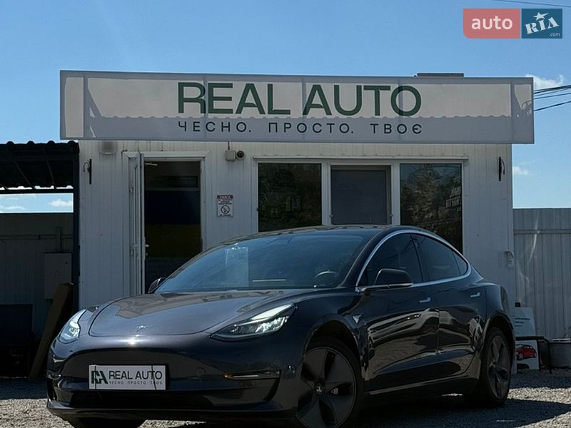 Tesla Model 3 2019