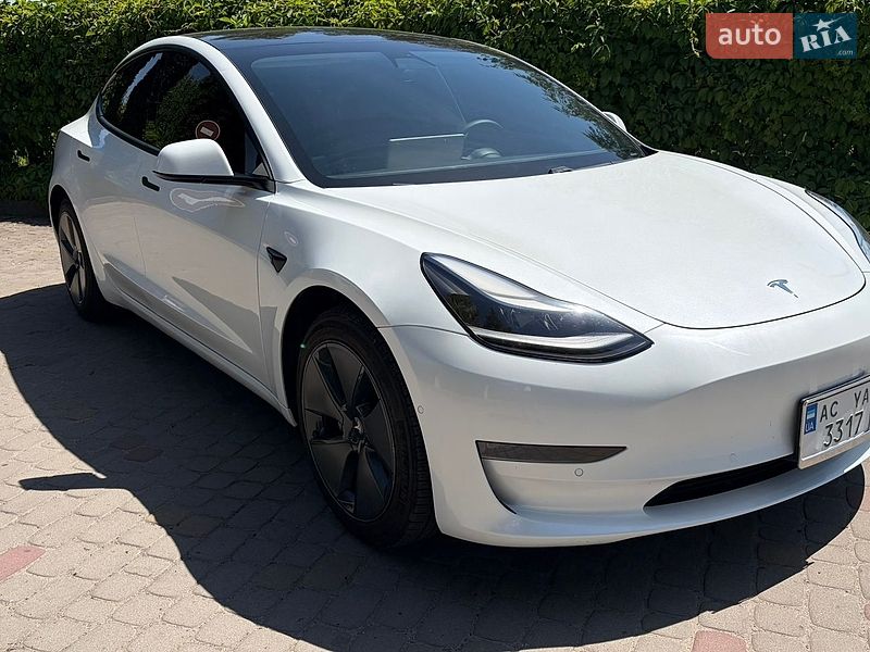 Седан Tesla Model 3 2021 в Луцьку