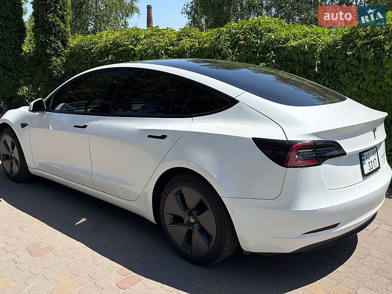 Седан Tesla Model 3 2021 в Луцьку