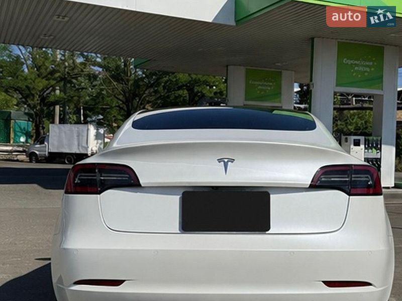Седан Tesla Model 3 2019 в Миколаєві