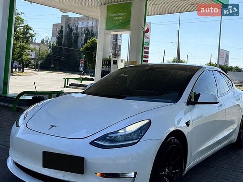 Седан Tesla Model 3 2019 в Миколаєві