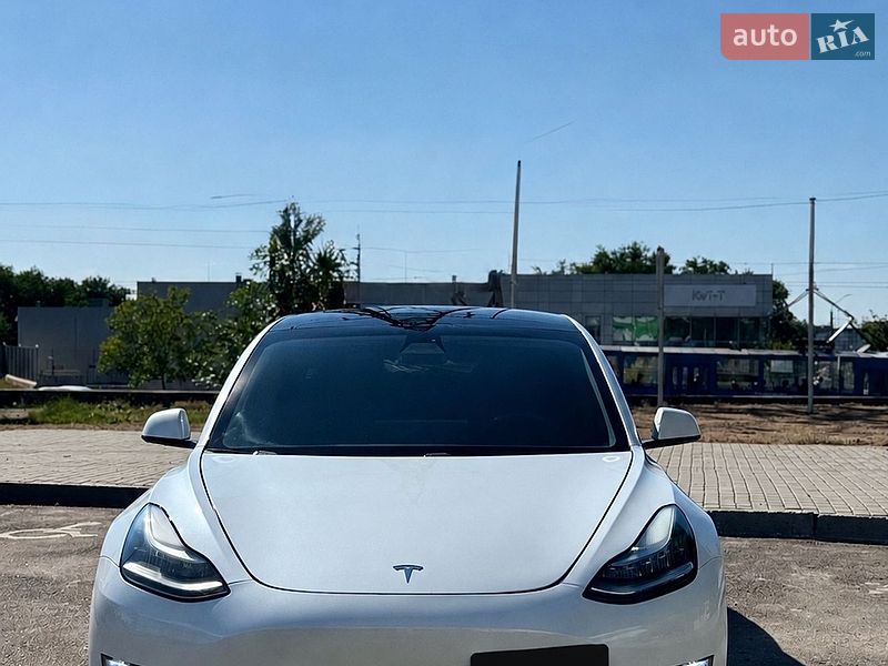 Седан Tesla Model 3 2019 в Миколаєві