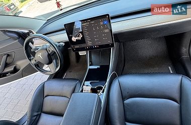 Седан Tesla Model 3 2019 в Миколаєві