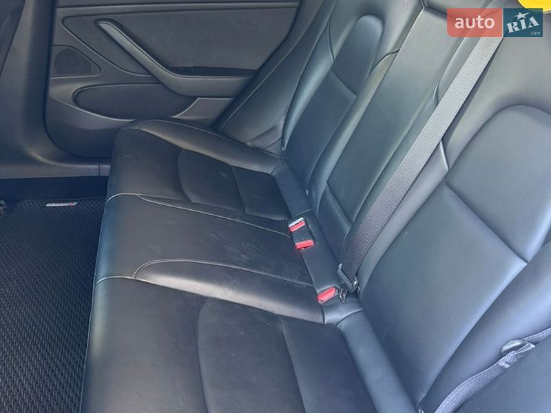Седан Tesla Model 3 2019 в Миколаєві