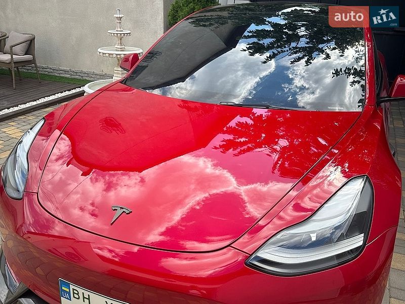 Седан Tesla Model 3 2021 в Одесі