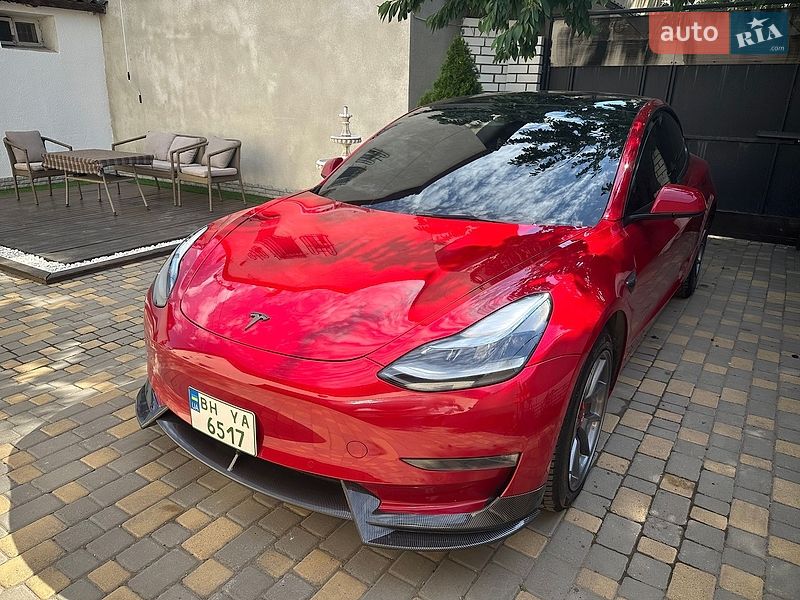 Седан Tesla Model 3 2021 в Одесі