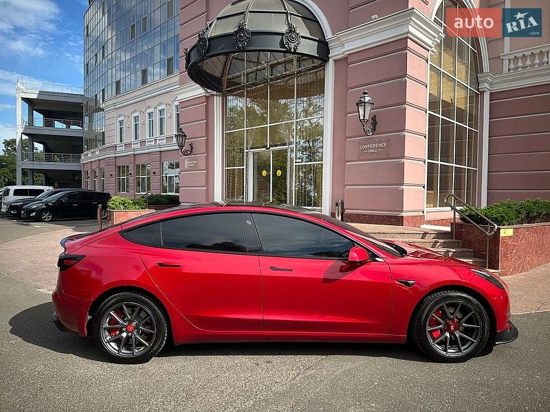 Седан Tesla Model 3 2021 в Одесі