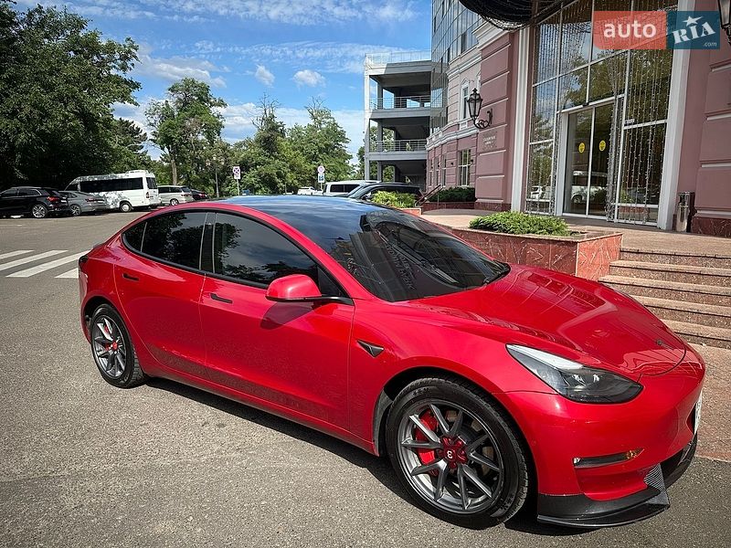 Седан Tesla Model 3 2021 в Одесі