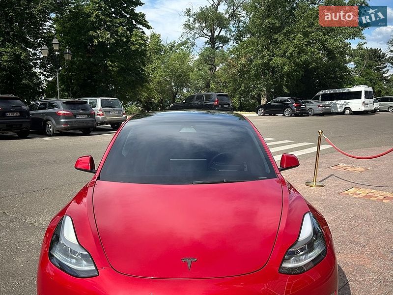 Седан Tesla Model 3 2021 в Одесі