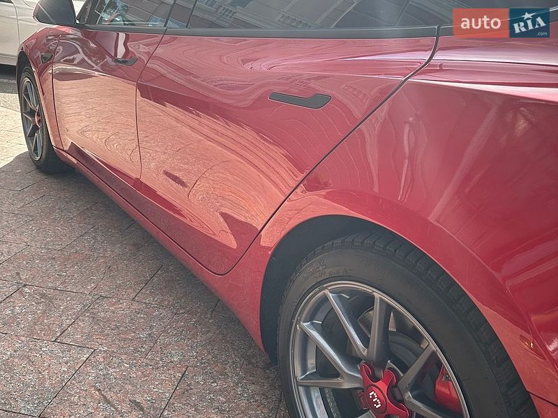 Седан Tesla Model 3 2021 в Одесі