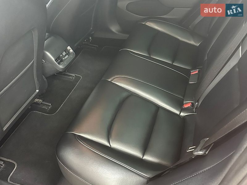 Седан Tesla Model 3 2021 в Одесі