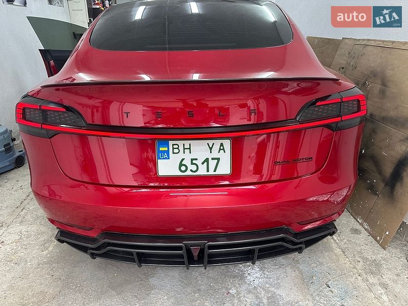 Седан Tesla Model 3 2021 в Одесі