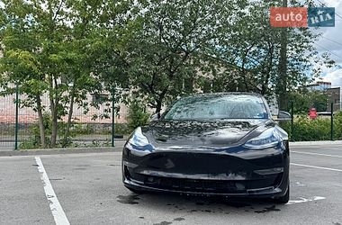 Седан Tesla Model 3 2019 в Киеве