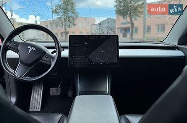 Седан Tesla Model 3 2019 в Киеве