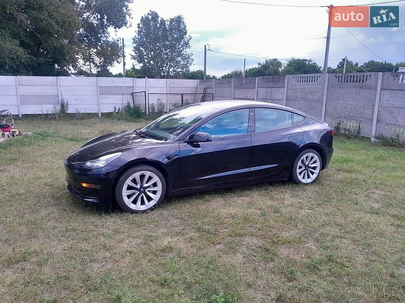 Седан Tesla Model 3 2022 в Черкасах фото Седан Tesla Model 3 2022 в Черкасах
