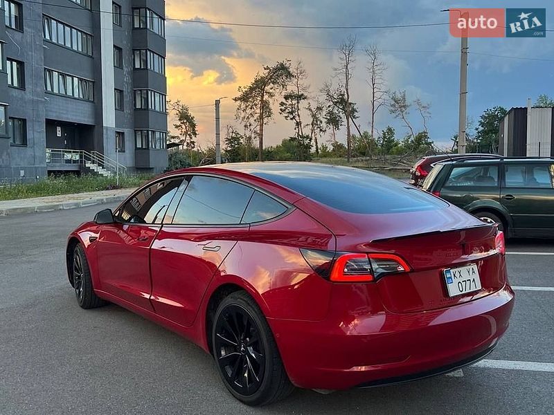 Седан Tesla Model 3 2021 в Харкові