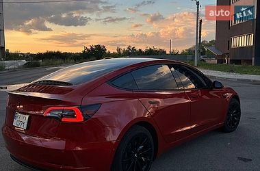 Седан Tesla Model 3 2021 в Харкові