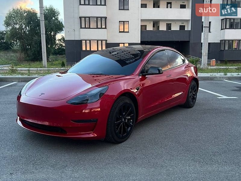 Седан Tesla Model 3 2021 в Харкові