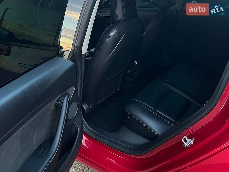 Седан Tesla Model 3 2021 в Харькове