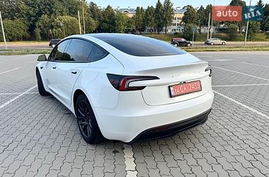 Седан Tesla Model 3 2024 в Львове