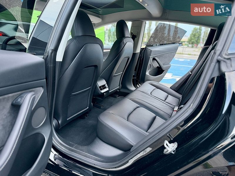 Седан Tesla Model 3 2023 в Киеве фото 38 Седан Tesla Model 3 2023 в Киеве