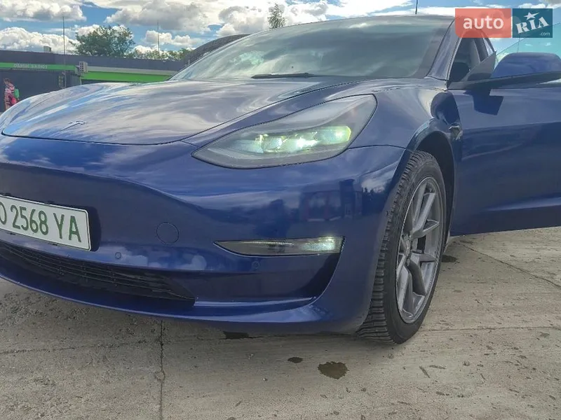 Tesla Model 3 2021