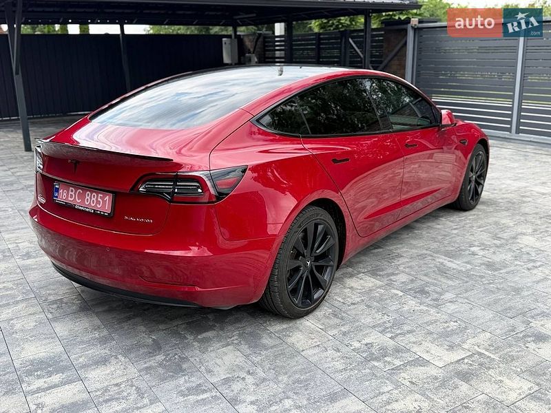 Седан Tesla Model 3 2019 в Луцке