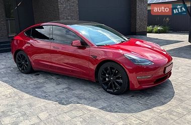 Седан Tesla Model 3 2019 в Луцке