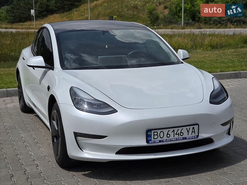 Седан Tesla Model 3 2021 в Тернополе