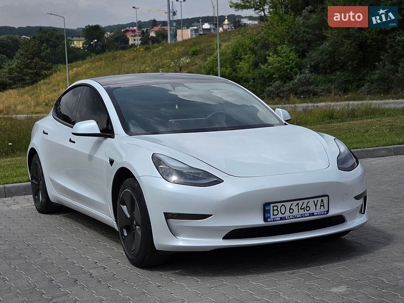 Седан Tesla Model 3 2021 в Тернополе