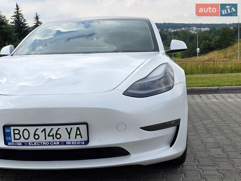 Седан Tesla Model 3 2021 в Тернополе