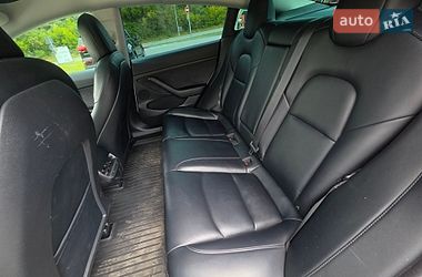 Седан Tesla Model 3 2021 в Тернополе