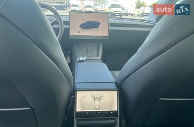 Седан Tesla Model 3 2024 в Киеве