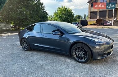 Седан Tesla Model 3 2021 в Барышевке