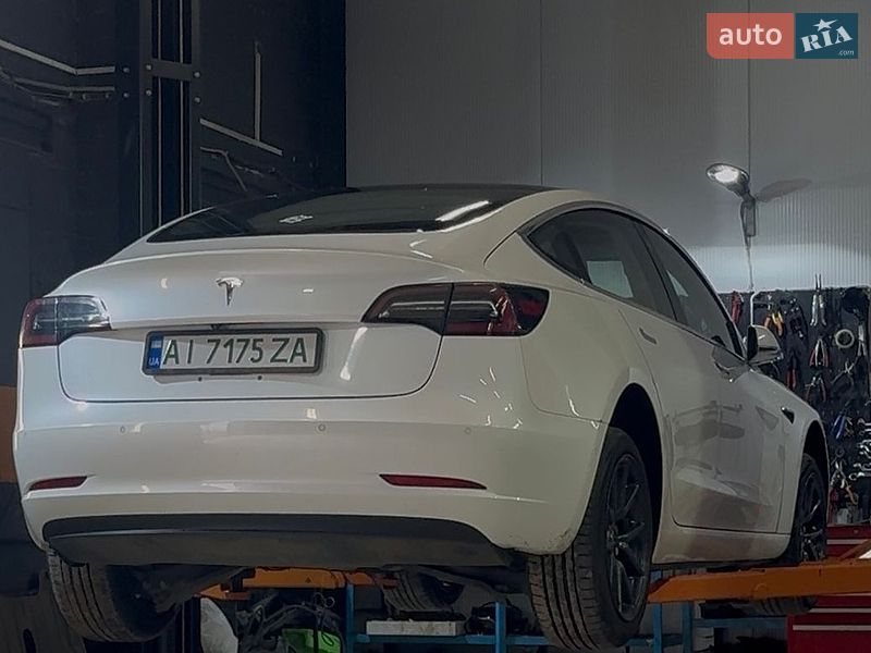 Седан Tesla Model 3 2018 в Киеве фото 4 Седан Tesla Model 3 2018 в Киеве