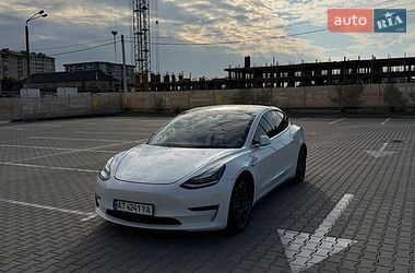 Седан Tesla Model 3 2019 в Ивано-Франковске