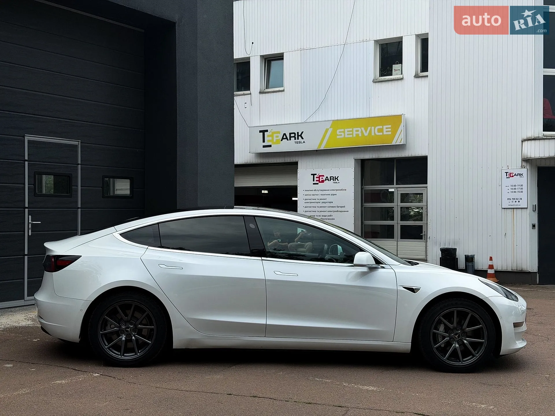 2019 Tesla Model 3 - мініатюра 11