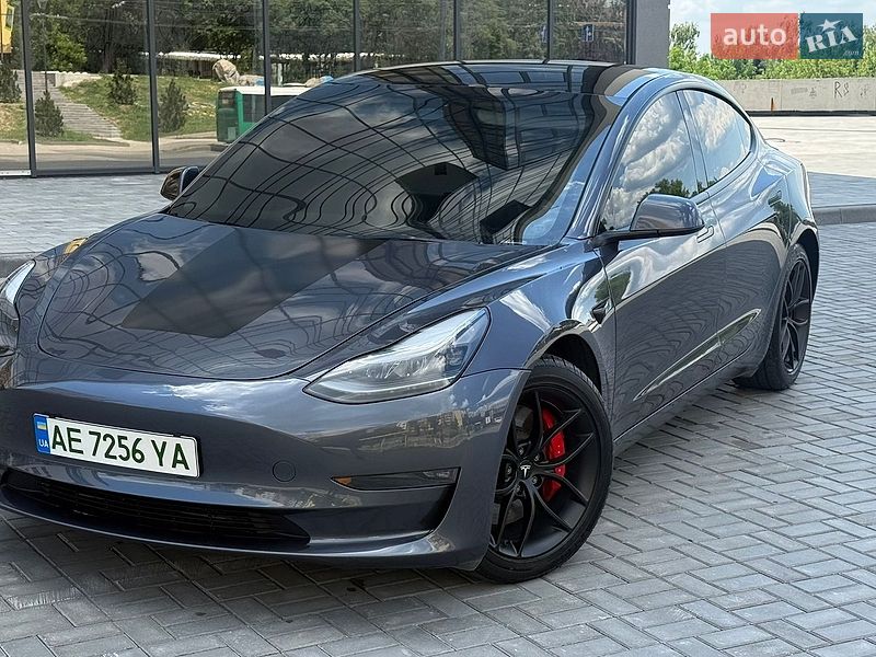 Tesla Model 3 2023